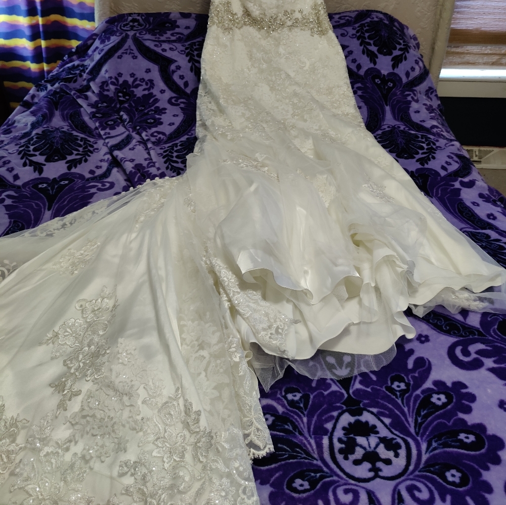 Wedding dress